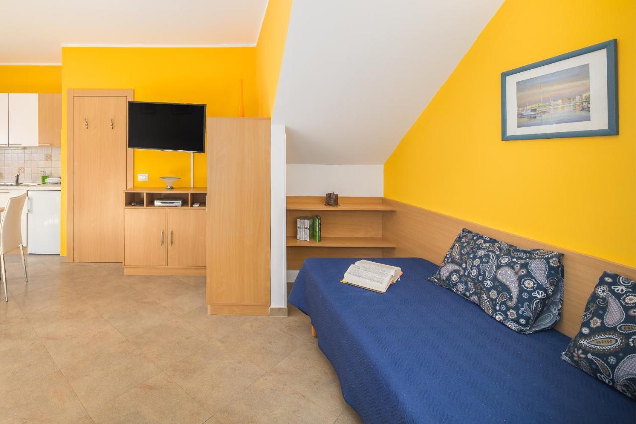 Apartment Gloria Premium Πόρετς Εξωτερικό φωτογραφία